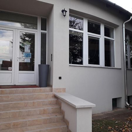 Tenisz Apartment Vecsés Exterior photo